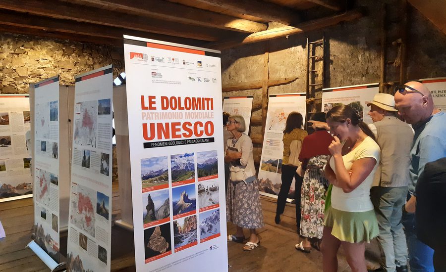 La mostra Dolomiti Unesco al Tabià della Gema