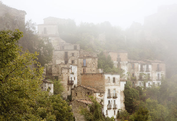 Silvia Camporesi, Veduta - Buonanotte Vecchio (Abruzzo), 2013-15, Courtesy Artista